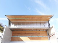 いすゞフォワードアルミウイング中型（4t）[写真12]