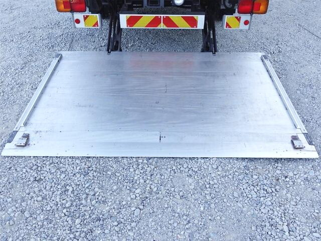 日野レンジャーアルミバン中型（4t）[写真09]