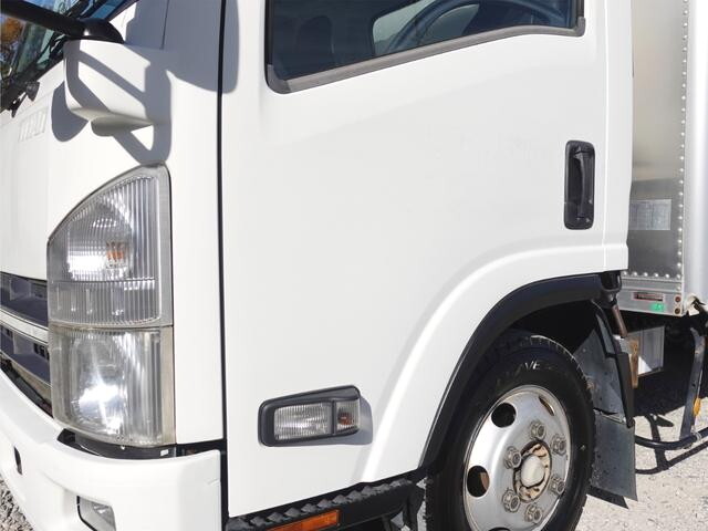 マツダエルフアルミバン小型（2t・3t）[写真13]