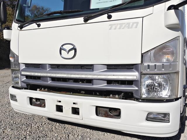 マツダエルフアルミバン小型（2t・3t）[写真03]