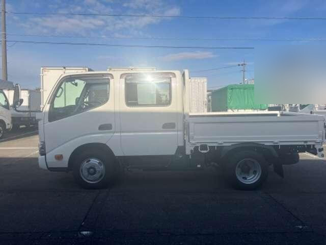日野デュトロダブルキャブ（Wキャブ）小型（2t・3t）[写真04]
