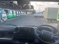 日野デュトロダブルキャブ（Wキャブ）小型（2t・3t）[写真08]