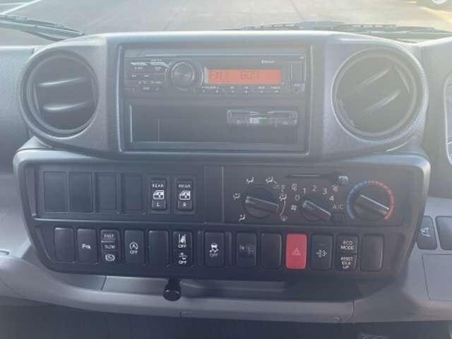 日野デュトロダブルキャブ（Wキャブ）小型（2t・3t）[写真09]