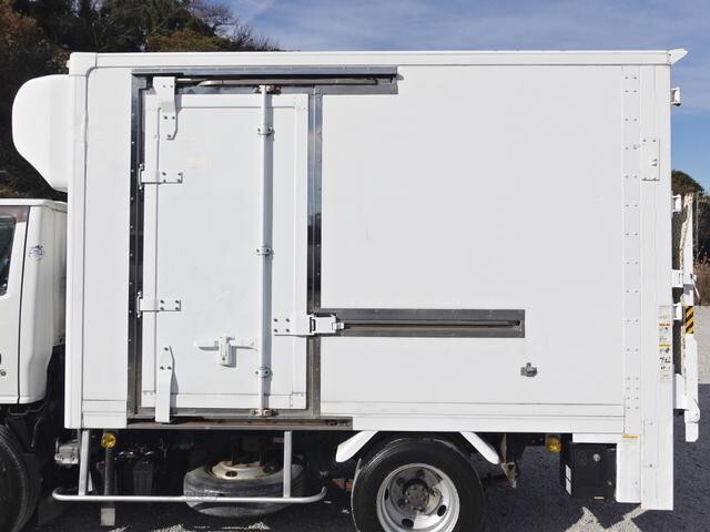 日産エルフ冷凍車（冷蔵車）小型（2t・3t）[写真09]