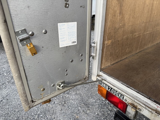 日産アトラスアルミバン小型（2t・3t）[写真17]