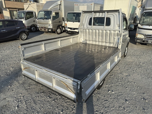 トヨタライトエース平ボディ小型（2t・3t）[写真08]