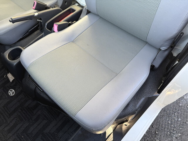 トヨタライトエース平ボディ小型（2t・3t）[写真37]