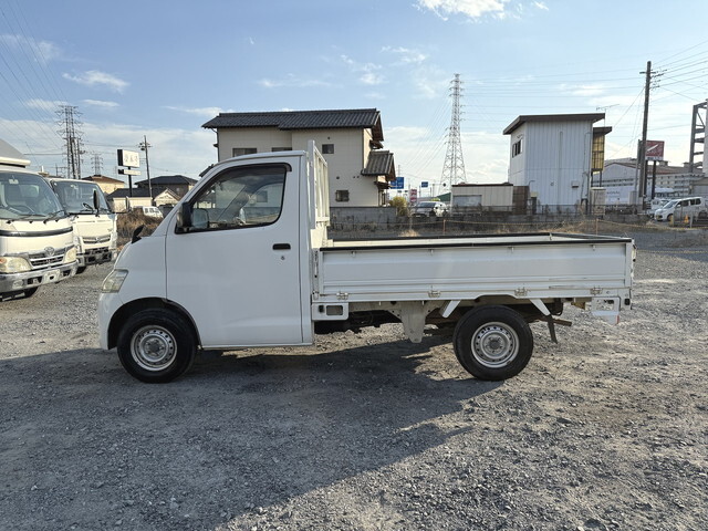 トヨタライトエース平ボディ小型（2t・3t）[写真07]