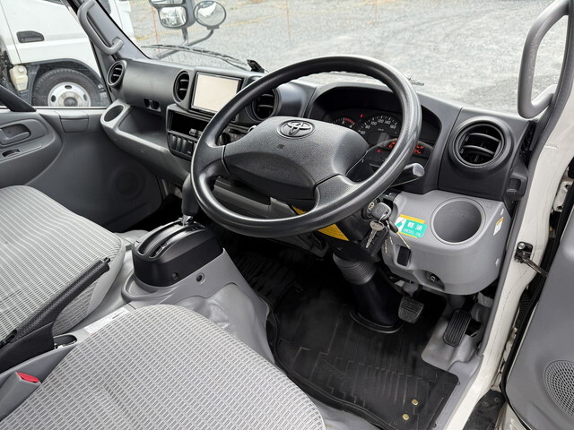 トヨタダイナパネルバン小型（2t・3t）[写真32]