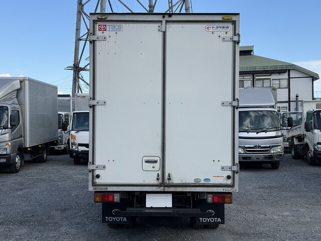 トヨタダイナパネルバン小型（2t・3t）[写真06]