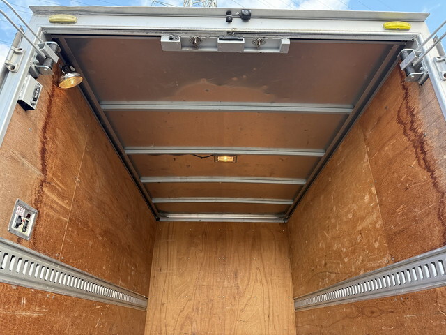 トヨタダイナパネルバン小型（2t・3t）[写真08]