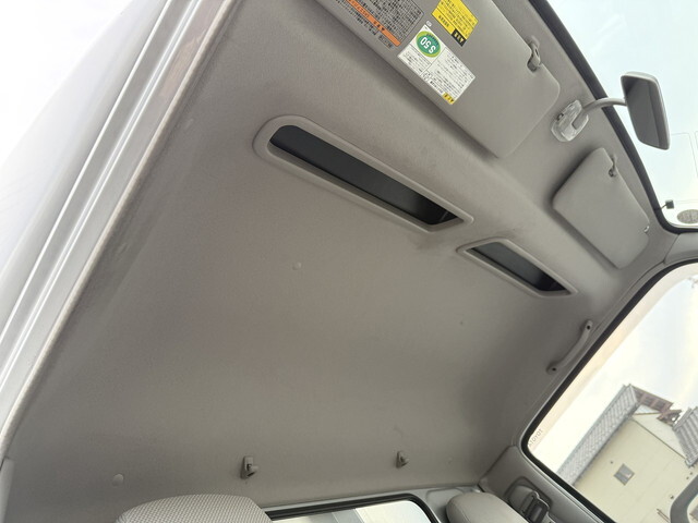 トヨタトヨエースアルミウイング小型（2t・3t）[写真36]