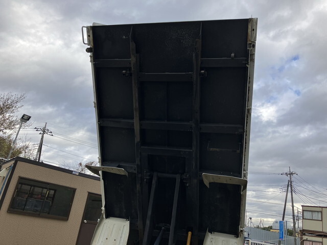 三菱ふそうキャンターダンプ小型（2t・3t）[写真16]