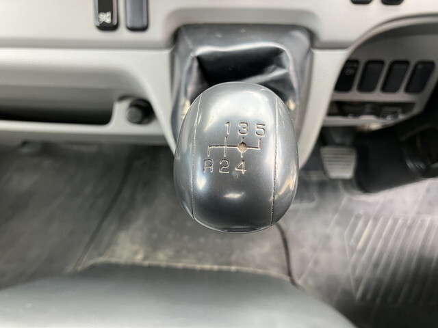 三菱ふそうキャンターダンプ小型（2t・3t）[写真26]