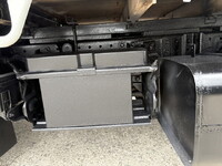 三菱ふそうキャンター平ボディ小型（2t・3t）[写真17]
