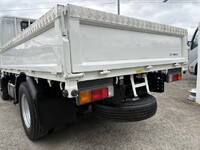 三菱ふそうキャンター平ボディ小型（2t・3t）[写真04]