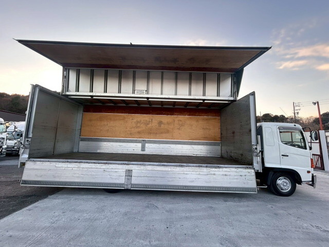 日野レンジャーアルミウイング中型（4t）[写真10]