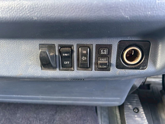 日野レンジャーアルミウイング中型（4t）[写真25]