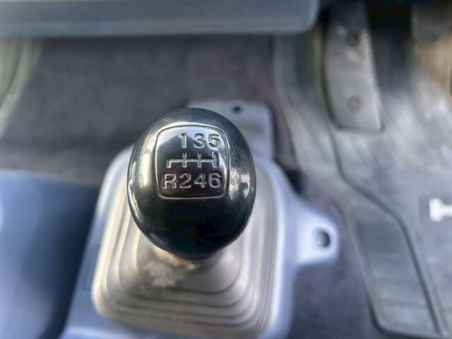 日野レンジャーアルミウイング中型（4t）[写真26]