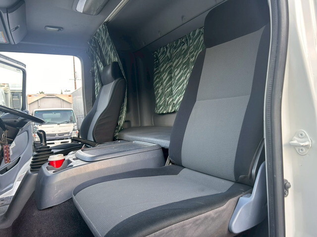 日野レンジャーアルミウイング中型（4t）[写真04]