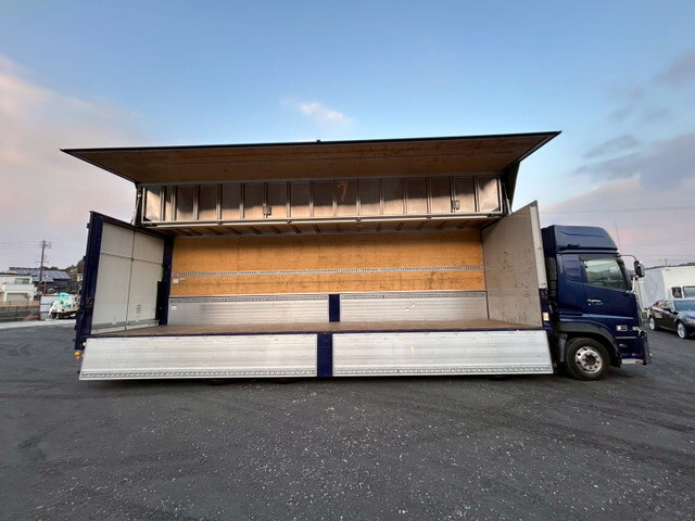 UDトラックスクオンアルミウイング大型（10t）[写真10]