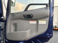 UDトラックスクオンアルミウイング大型（10t）[写真18]