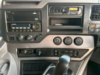 UDトラックスクオンアルミウイング大型（10t）[写真27]