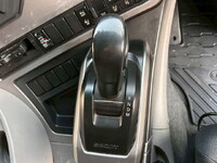 UDトラックスクオンアルミウイング大型（10t）[写真30]