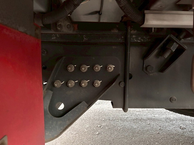 UDトラックスクオンアルミウイング大型（10t）[写真38]