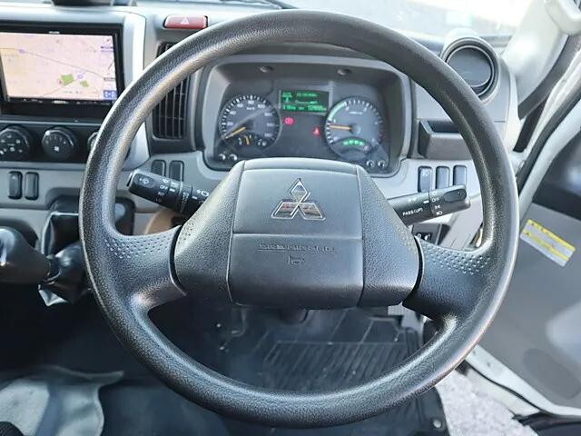 三菱ふそうキャンターダブルキャブ（Wキャブ）小型（2t・3t）[写真04]