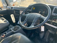 三菱ふそうファイターセルフクレーン4段増トン（6t・8t）[写真13]