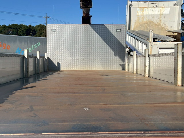 三菱ふそうファイターセルフクレーン4段増トン（6t・8t）[写真29]