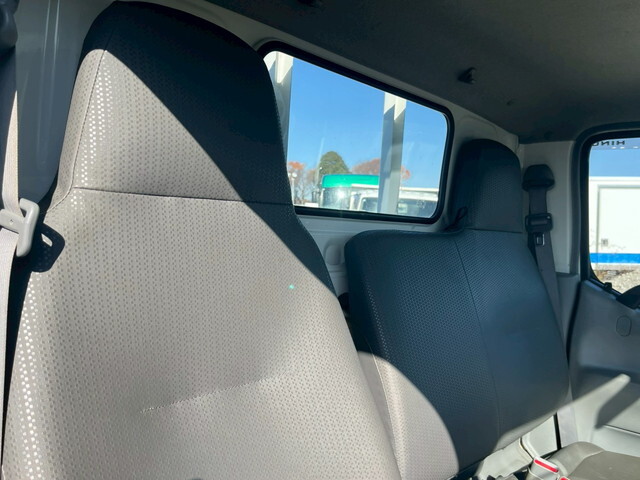 日野デュトロ平ボディ小型（2t・3t）[写真21]