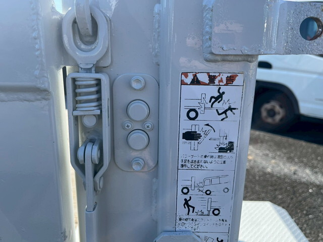 日野デュトロ平ボディ小型（2t・3t）[写真28]