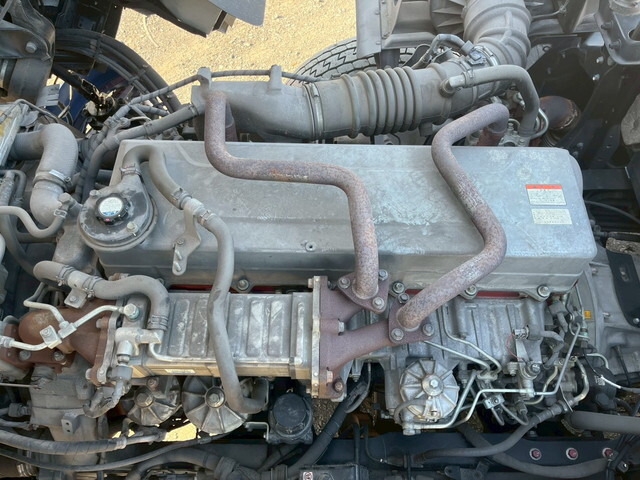 日野プロフィアトレーラーヘッド（トラクターヘッド）大型（10t）[写真12]