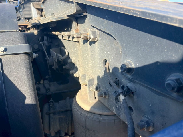 日野プロフィアトレーラーヘッド（トラクターヘッド）大型（10t）[写真21]