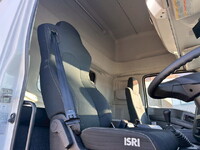 いすゞギガアルミウイング大型（10t）[写真15]