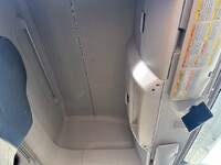 いすゞギガアルミウイング大型（10t）[写真24]