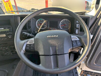 いすゞギガアルミウイング大型（10t）[写真26]