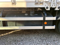 いすゞギガアルミウイング大型（10t）[写真35]