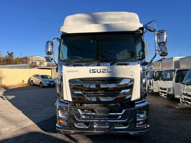 いすゞギガアルミウイング大型（10t）[写真04]