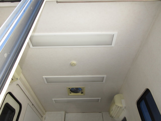 トヨタトヨエースパネルバン小型（2t・3t）[写真12]