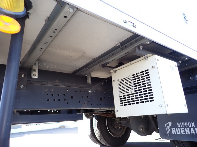 いすゞエルフ冷凍車（冷蔵車）小型（2t・3t）[写真10]