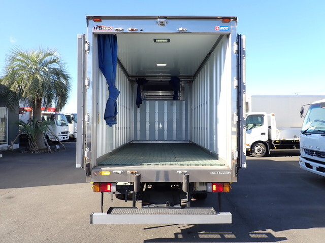 いすゞエルフ冷凍車（冷蔵車）小型（2t・3t）[写真11]