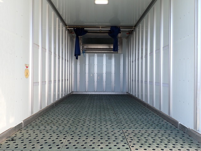 いすゞエルフ冷凍車（冷蔵車）小型（2t・3t）[写真14]