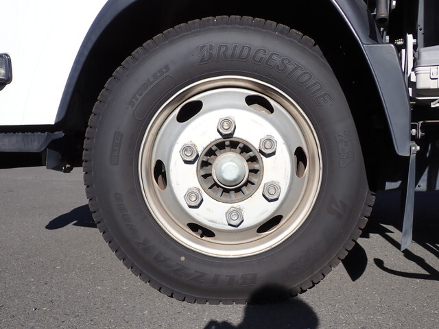 いすゞエルフ冷凍車（冷蔵車）小型（2t・3t）[写真21]