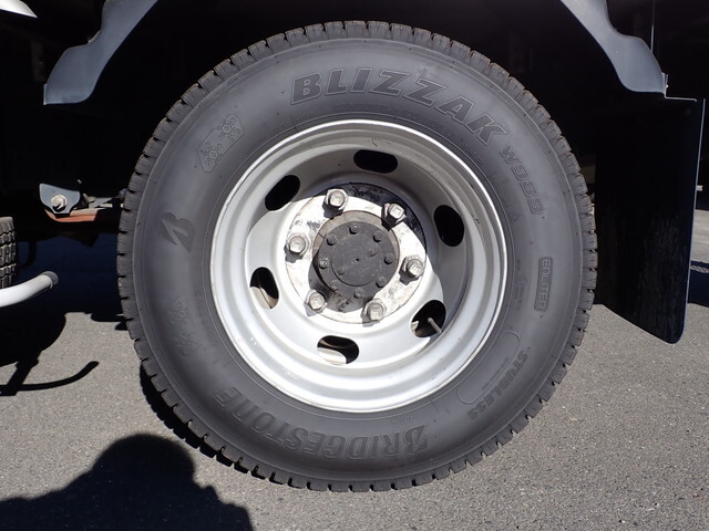 いすゞエルフ冷凍車（冷蔵車）小型（2t・3t）[写真22]