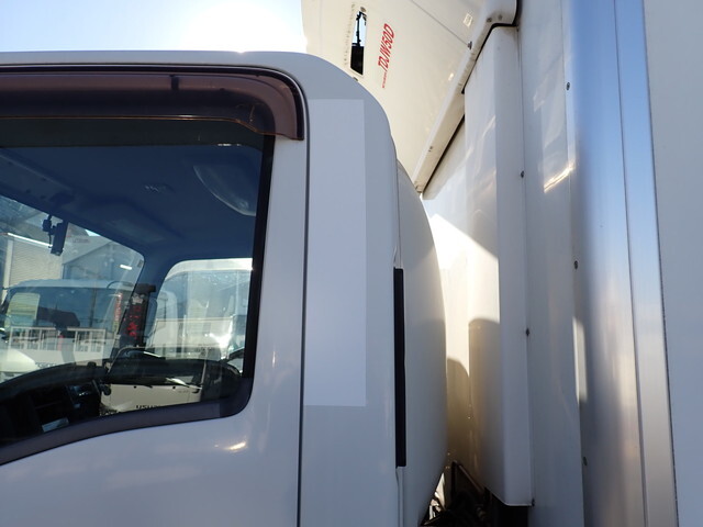 いすゞエルフ冷凍車（冷蔵車）小型（2t・3t）[写真39]