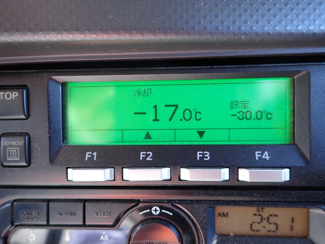 いすゞエルフ冷凍車（冷蔵車）小型（2t・3t）[写真40]