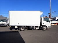 いすゞエルフ冷凍車（冷蔵車）小型（2t・3t）[写真06]